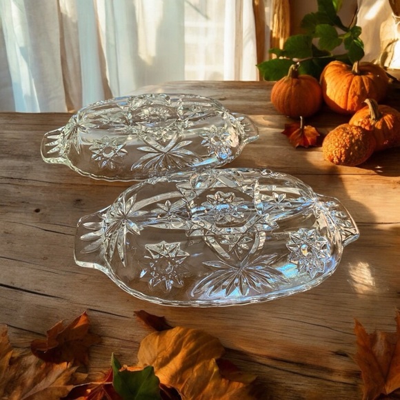 Pair of Anchor Hocking divided serving dish. EAPG Star of David pattern. - Picture 6 of 8